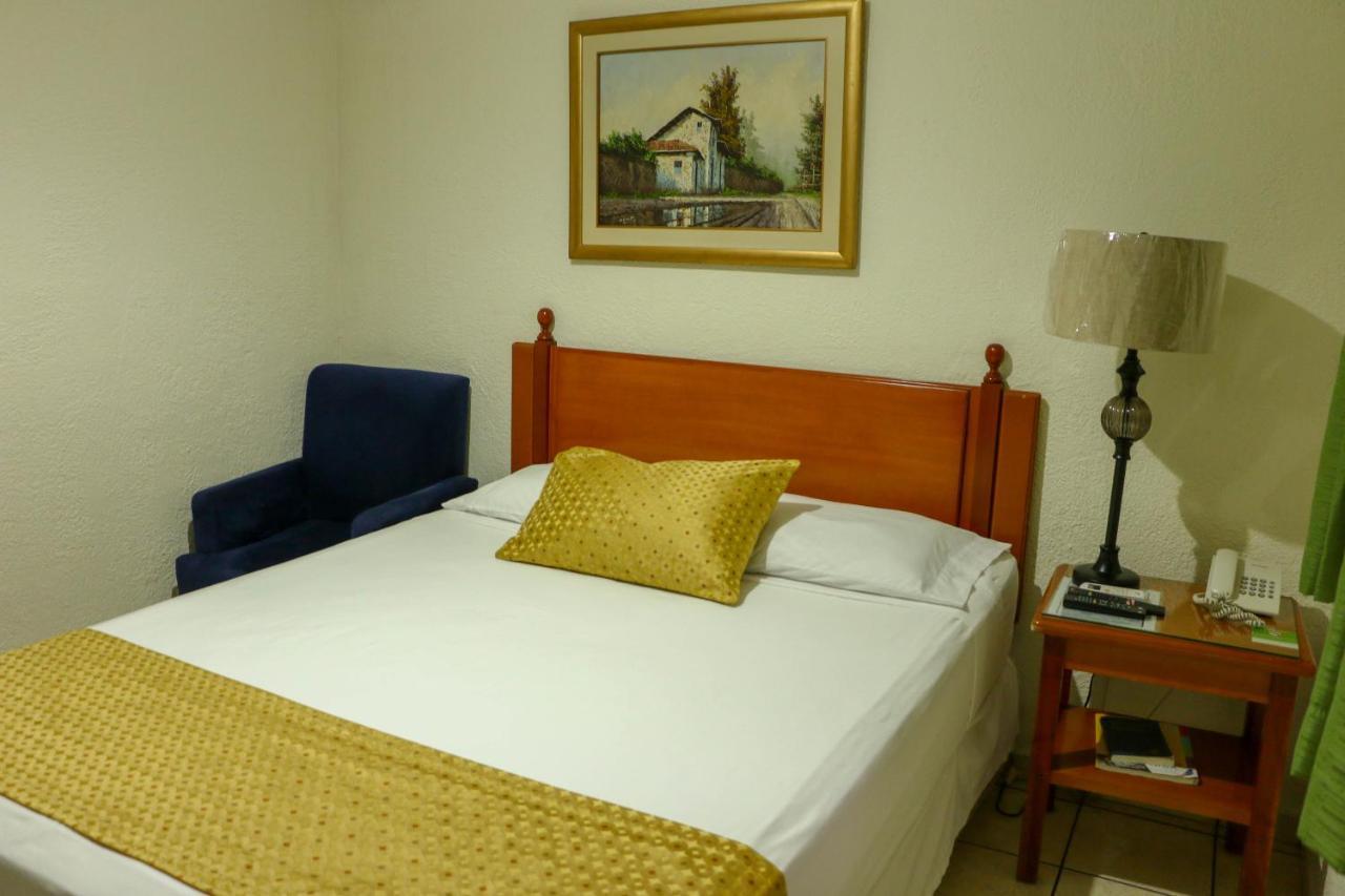 Hotel Serena Escalon 4*