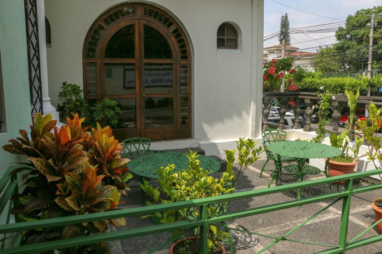 Serena Escalon Hotel 4*