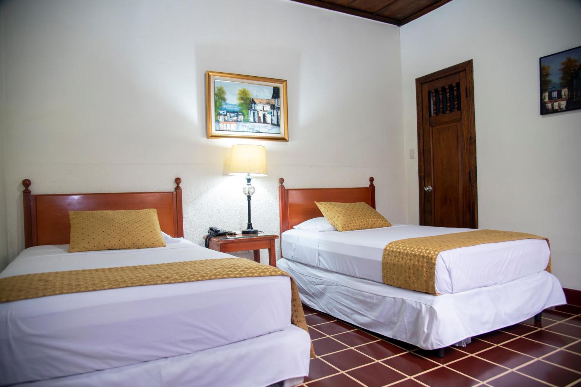 Hotel Serena Escalon