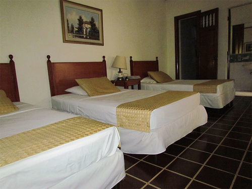 Serena Escalon Hotel