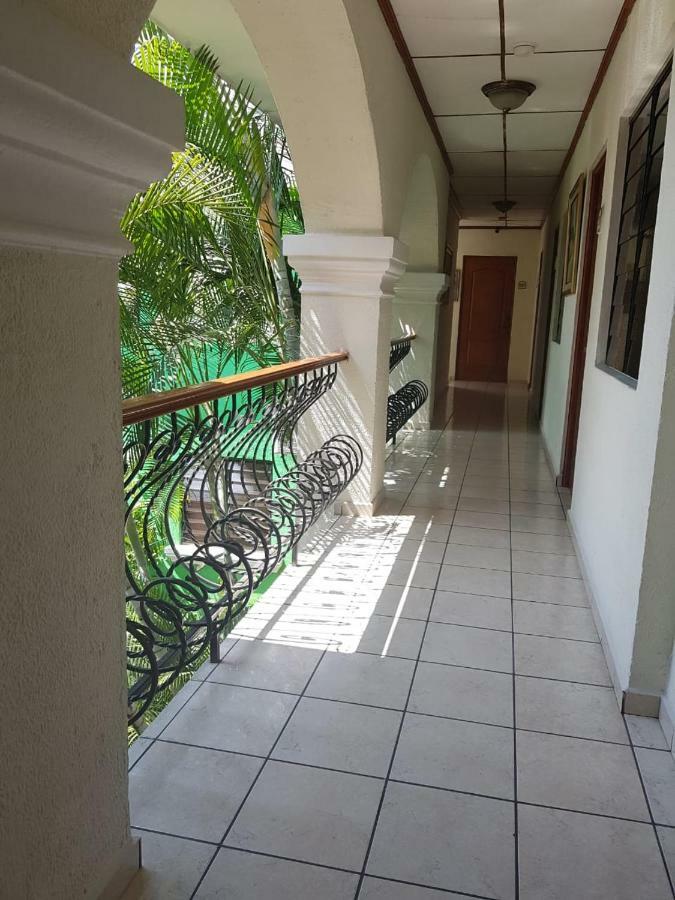 Hotel Serena Escalon